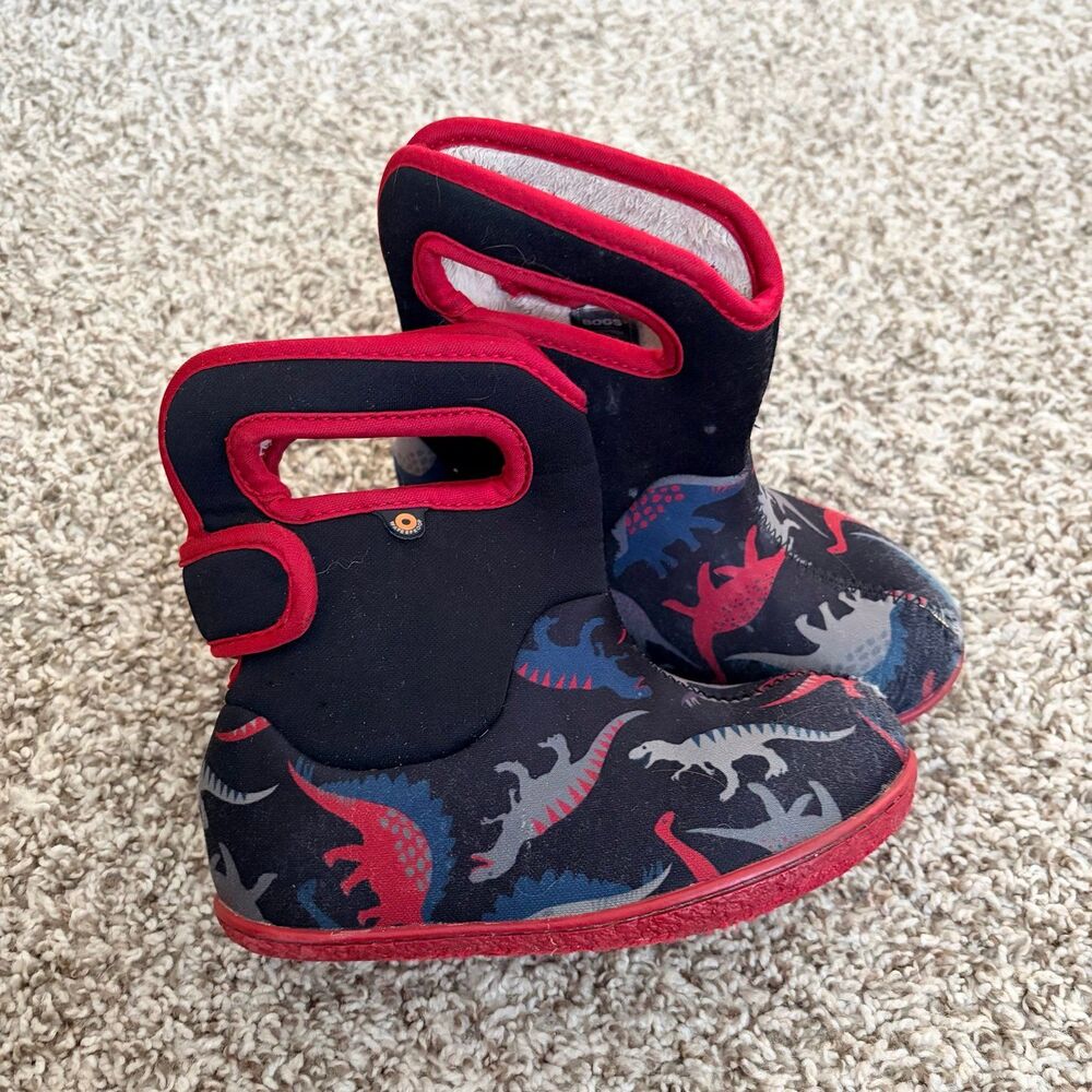 Size 10 / Boys BOGS Boots